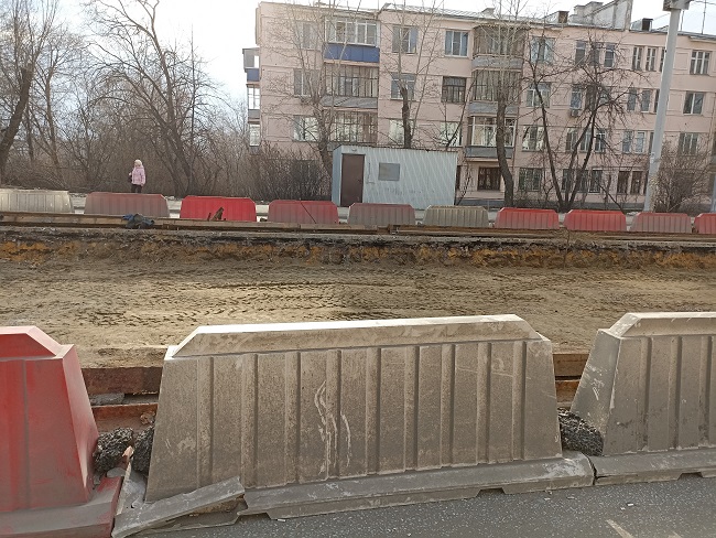 На центральной улице Челябинска выкопали трамвайные пути